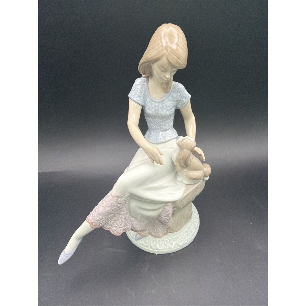 Lladro Vintage 1990 Picture Perfect Porcelain Figurine #7612
